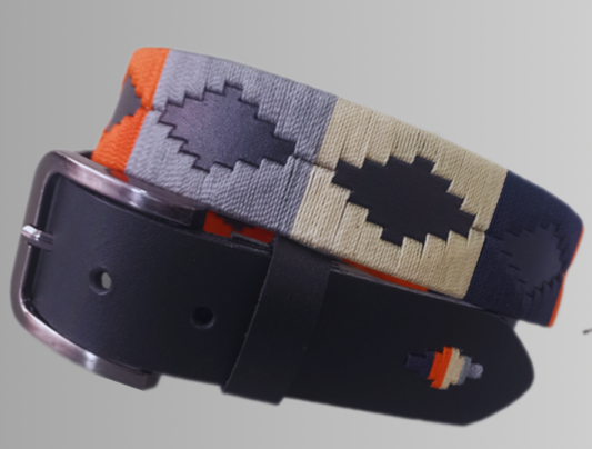 Cinturón en cuero con diseño en hilo encerado Fortaleza